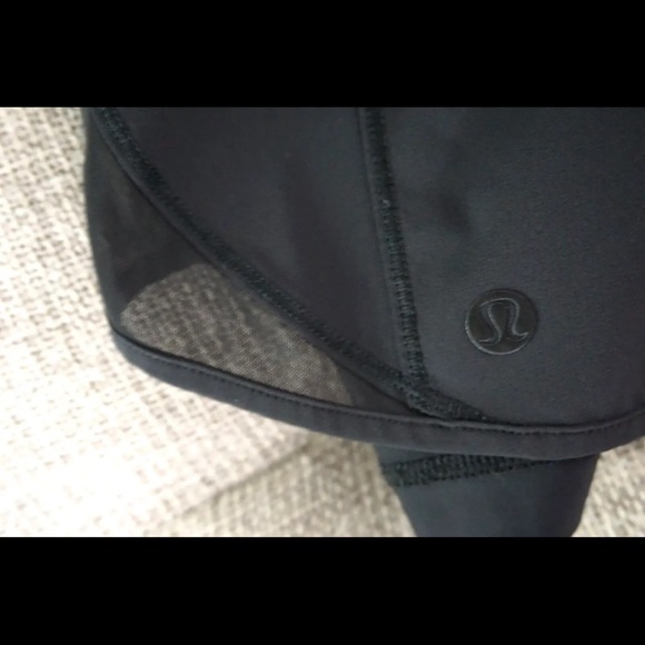 Lululemon Womens 2.5" Running Shorts Black Mesh Size 6 - Picture 4 of 5